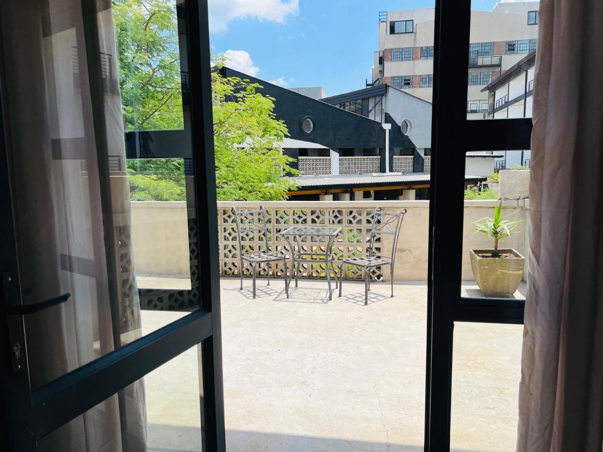 City Living Apartment 119 - Washer, 4K Tv, Fast Wifi, & Sunny Balcony 约翰内斯堡 外观 照片